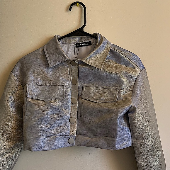 Cropped Jacket - Picture 1 of 3